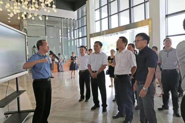广东省人民政府副秘书长  钟旋辉一行莅临我司参观考察